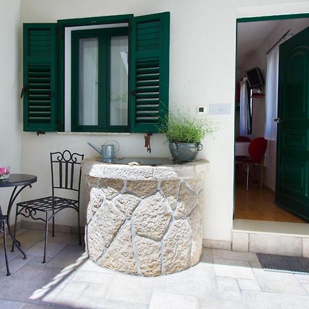 Apartments Petrinic Crnogaj Baška Εξωτερικό φωτογραφία